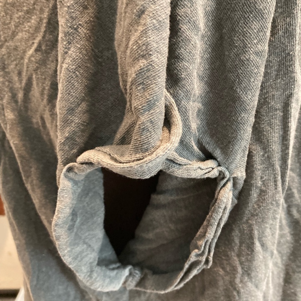 Vintage-Inspired Women's Gray Scoop Neck Top - Picture 10 of 15